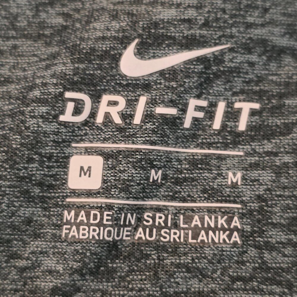 Nike Women's Dri-Fit Sleeveless Tank Top, Size Medium - Picture 3 of 7